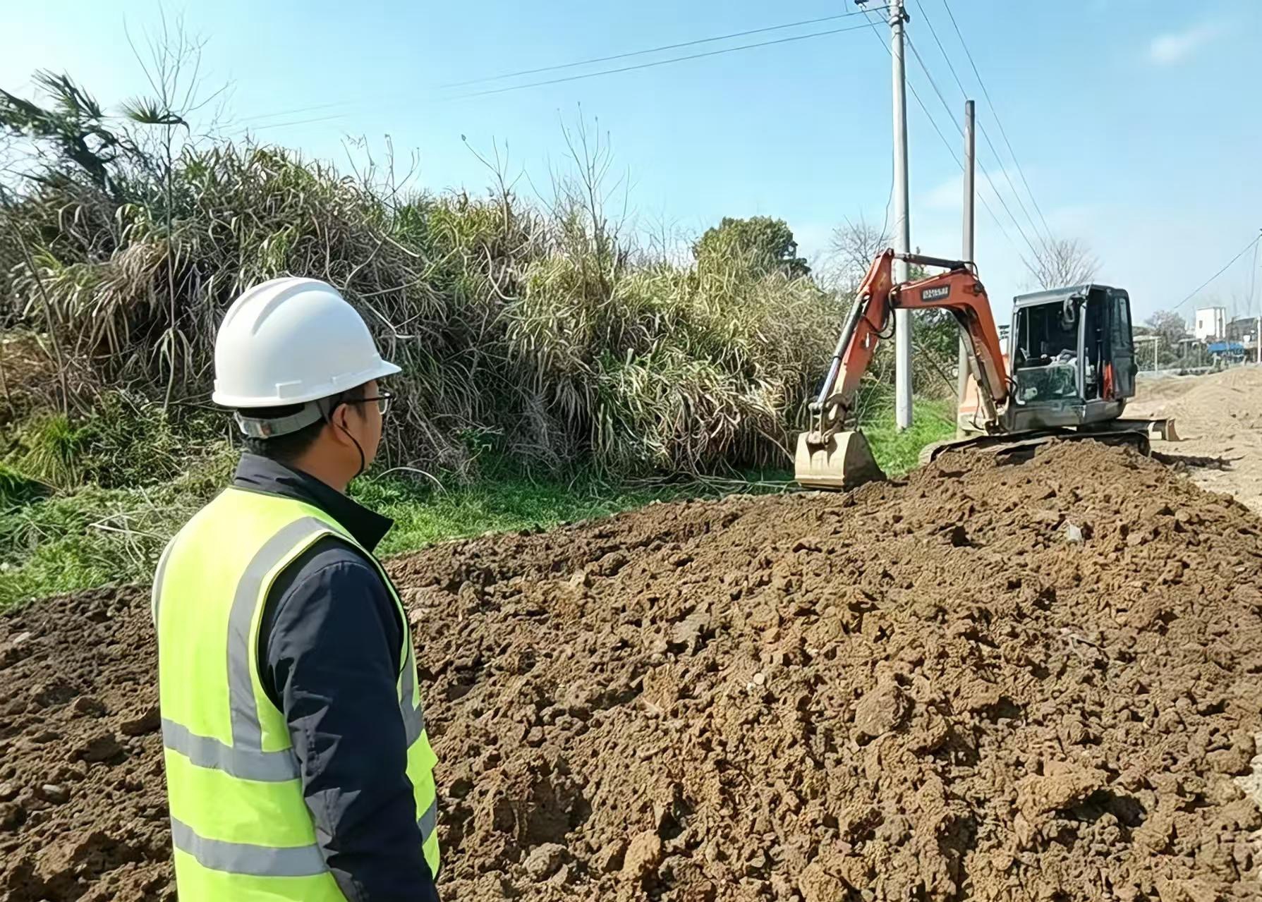 高标农田挖土.jpg